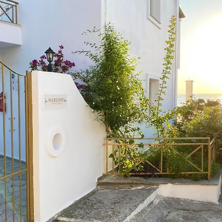 Beachfront 4-bed Luxury - Agios Gordios Corfu Greece Apartamento