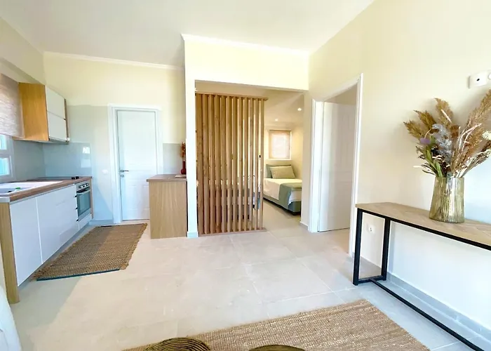 Apartament Beachfront 4-bed Luxury - Agios Gordios Corfu Greece