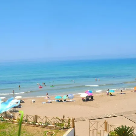 Beachfront 4-bed Luxury - Agios Gordios Corfu Greece *