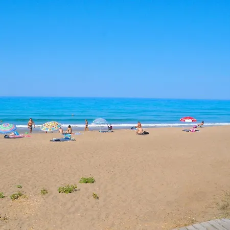 דירה Beachfront 4-bed Luxury - Agios Gordios, Corfu, Greece אגיוס גורדיוס
