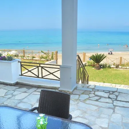Beachfront 4-bed Luxury - Agios Gordios Corfu Greece