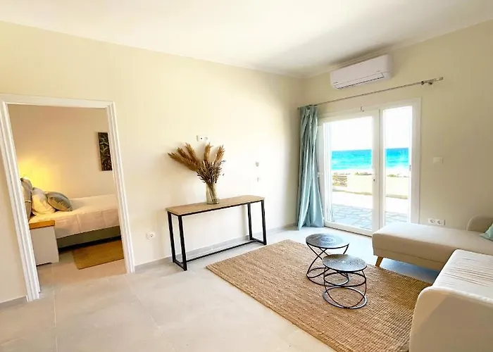 Beachfront 4-bed Luxury - Agios Gordios Corfu Greece Agios Gordios (Corfu)