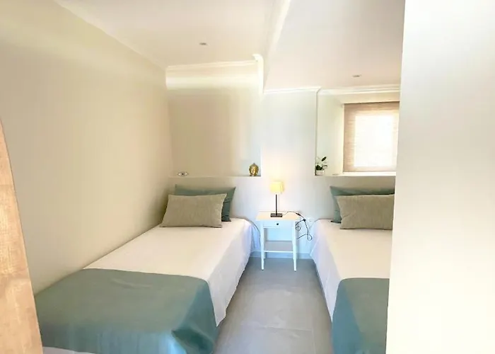 Beachfront 4-bed Luxury - Agios Gordios Corfu Greece *