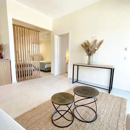 Beachfront 4-bed Luxury - Agios Gordios Corfu Greece Apartment