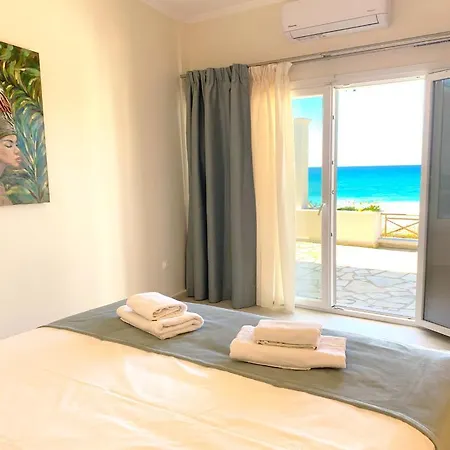 Apartment Beachfront 4-bed Luxury - Agios Gordios Corfu Greece Agios Gordios (Corfu)
