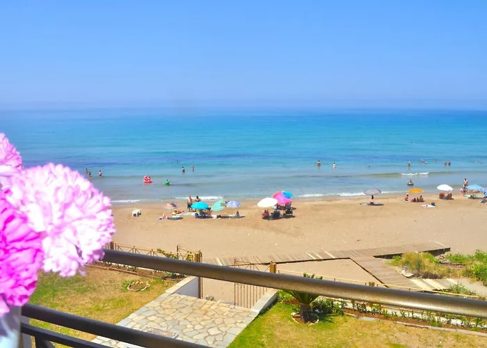 アパート Beachfront 4-bed Luxury - Agios Gordios Corfu Greece *